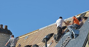 Pose d'une toiture en ardoise